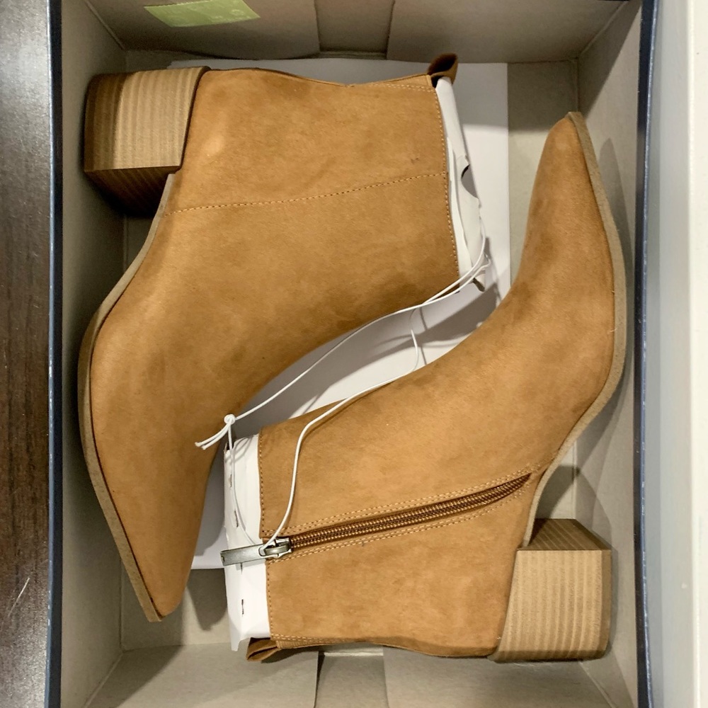 Universal Thread Kennedy Ankle Boots in Cognac (Brown)